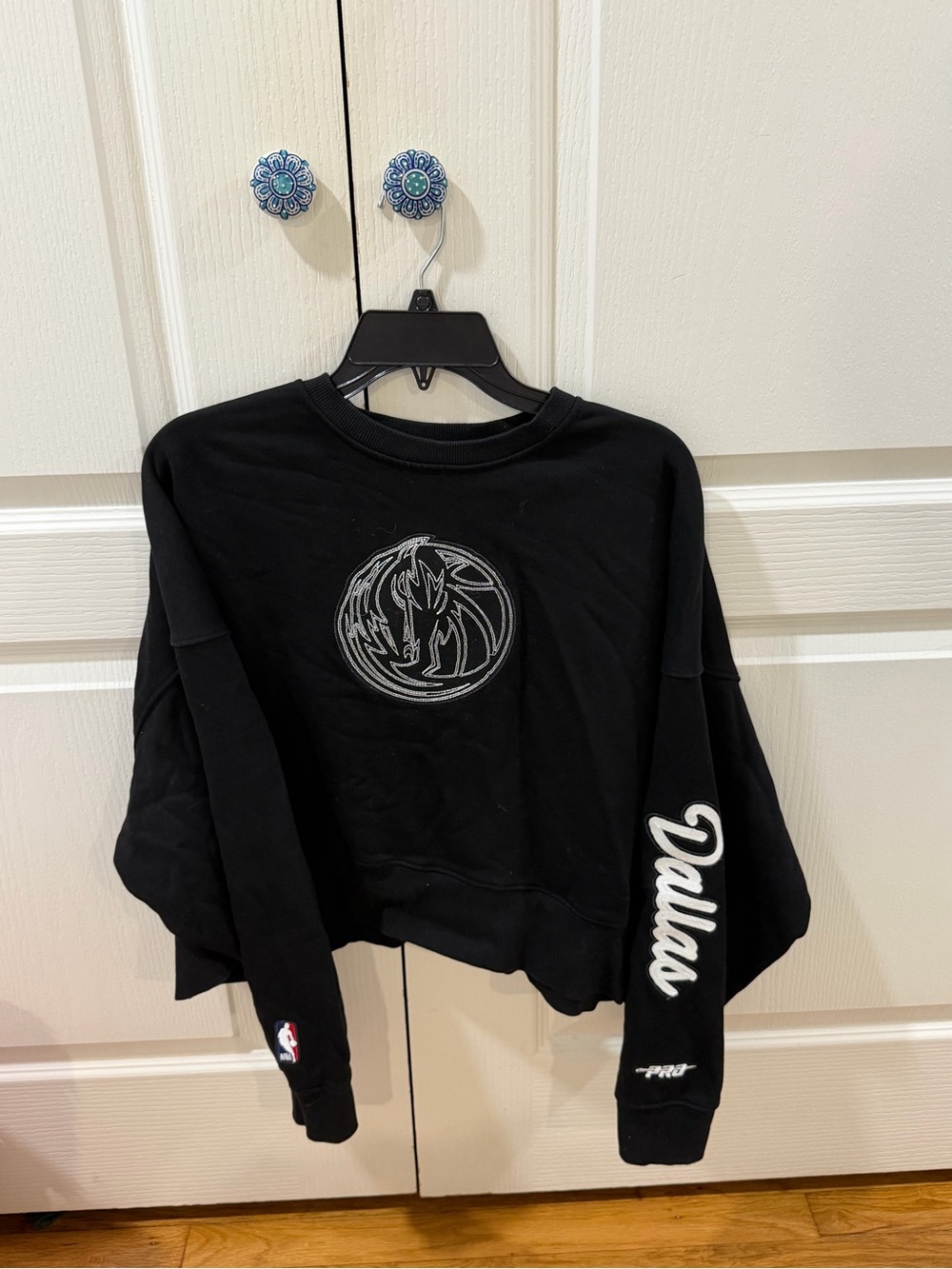 Dallas Mavericks cropped sweater